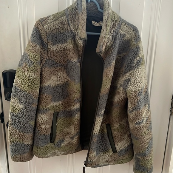 (5/$20) Jaime Camo Sherpa Jacket - Picture 5 of 9